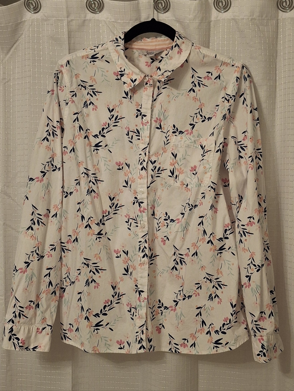 croft & barrow White Floral Button-Up with Pink and Navy Print